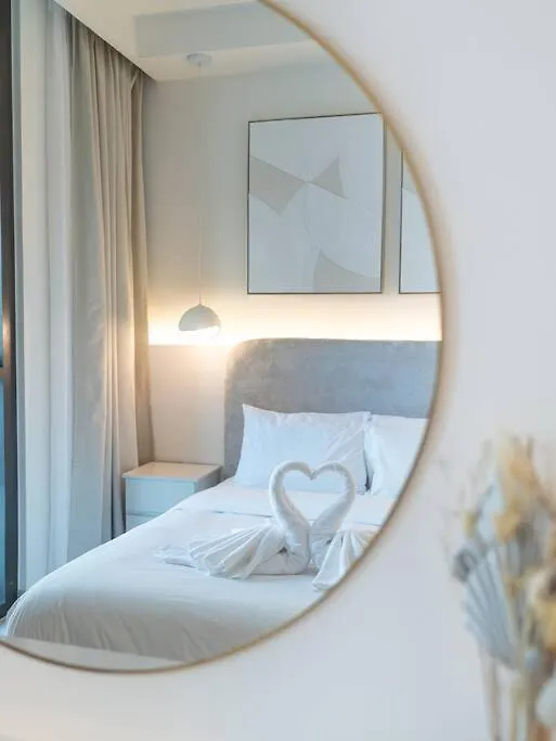 Apartment 2Br-Fountain & Burj Khalifa View - Near Dubai Mall
