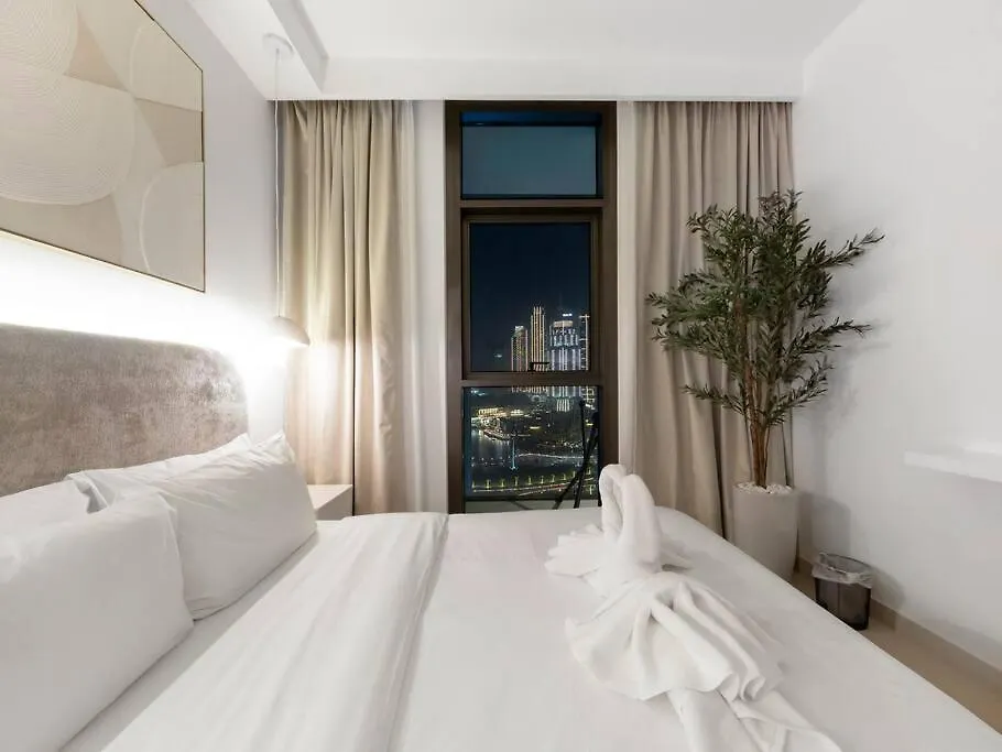 Apartment 2Br-Fountain & Burj Khalifa View - Near Dubai Mall