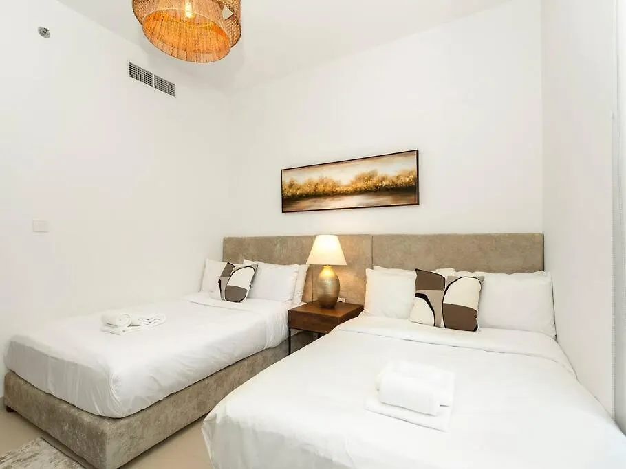 Apartment 2Br-Fountain & Burj Khalifa View - Near Dubai Mall