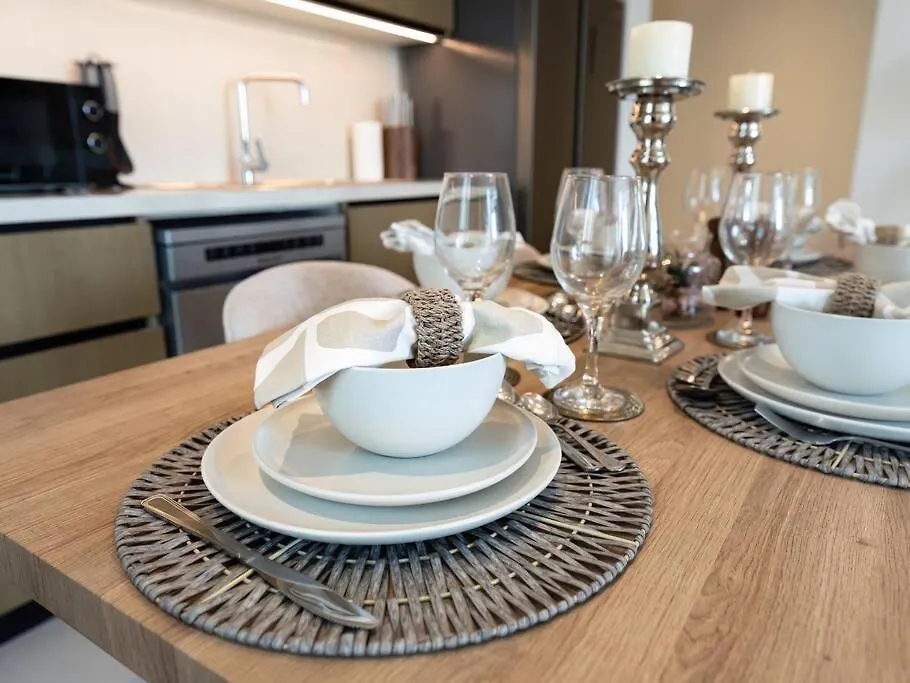 Apartment 2Br-Fountain & Burj Khalifa View - Near Dubai Mall